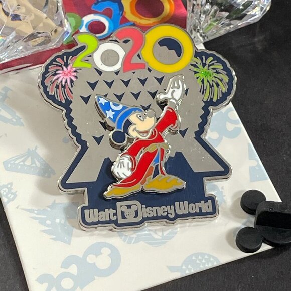 Disney Sorcerer Trading Pin Mickey Mouse Epcot 2020 Badge Lapel Pin Brooch Gift - Picture 2 of 12
